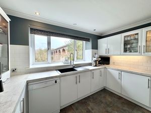 Photo 19- click for photo gallery